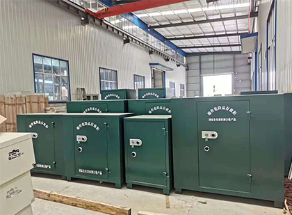 东风移动式炸药库